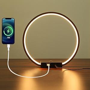 یک حلقه چوبی که داخلش از نور استفاده شده و اتصال به گوشی دارد